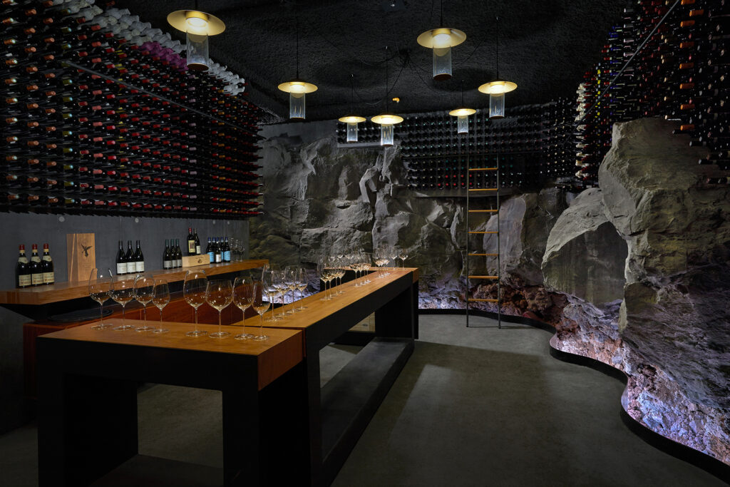 Retreat_Wine_cellar_wine_tasting