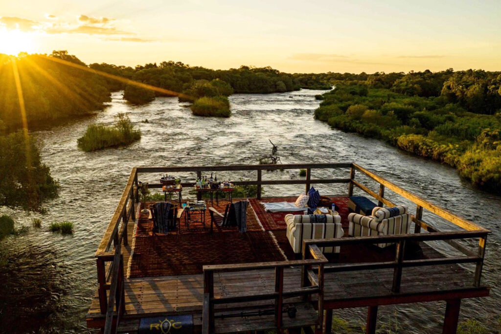 Royal Chundu-fleuve-zambeze-zambie-11
