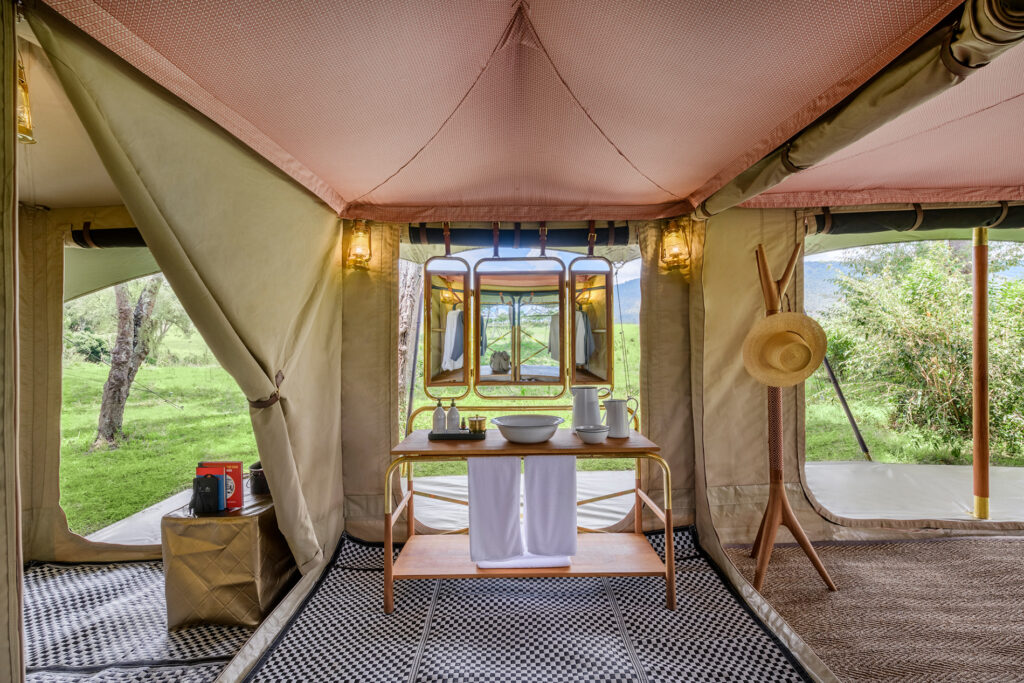 angama-safari-camp-l-experience-dun-camp-mobile-prive-de-luxe-au-kenya-28
