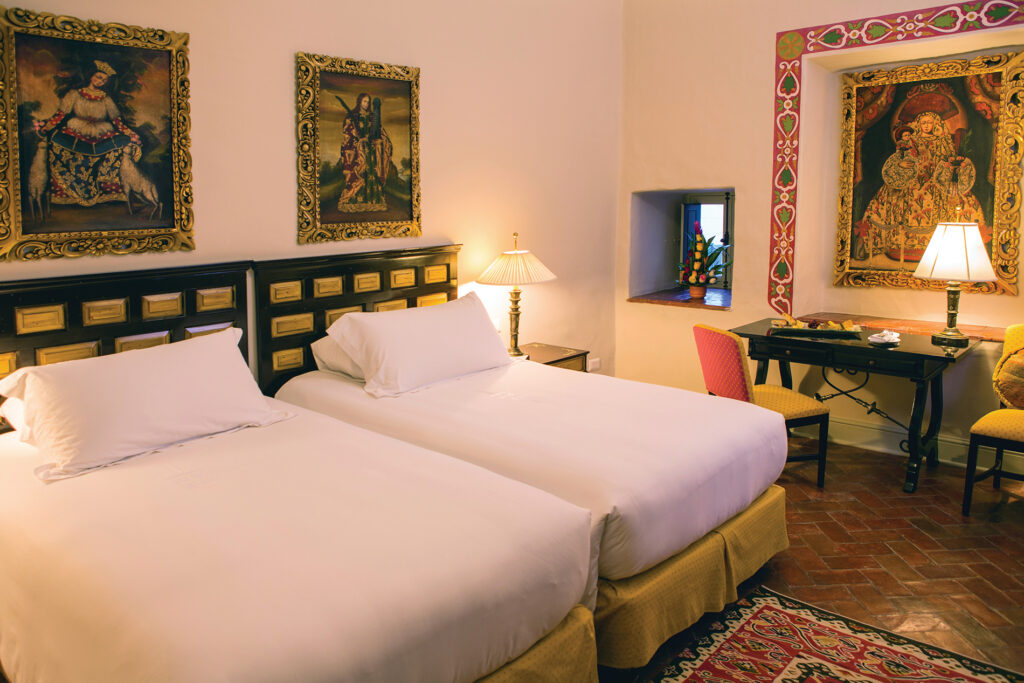 hotel-de-luxe-belmond-monasterio-a-cusco-au-perou-10