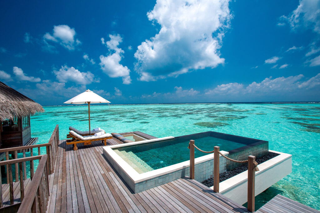 hotel-gili-lankanfushi-male-maldives-45-villas-de-luxe-sur-pilotis-1