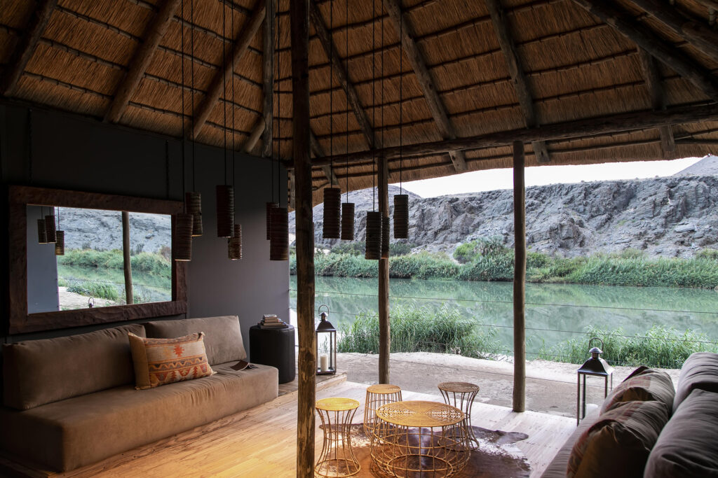hotel-serra-cafema-camp-safari-en-namibie-13